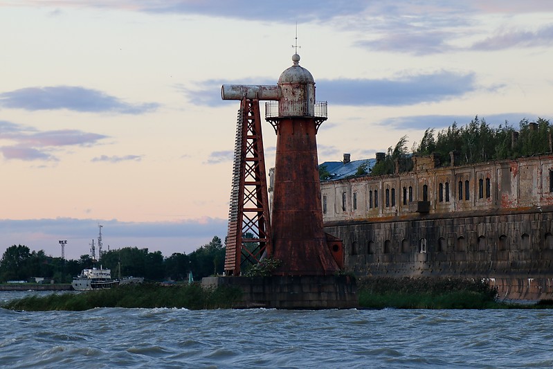 Saint-Petersburg / Fort Nikolai Range Front lighthouse
Author of the photo: [url=http://fotki.yandex.ru/users/winterland4/]Vyuga[/url]
Keywords: Saint-Petersburg;Gulf of Finland;Russia