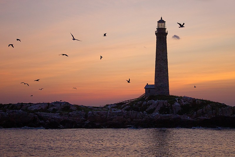 Massachusetts / Thacher Island North lighthouse at sunset
Author of the photo: [url=https://jeremydentremont.smugmug.com/]nelights[/url]
Keywords: Massachusetts;Boston;United States;Atlantic ocean;Sunset