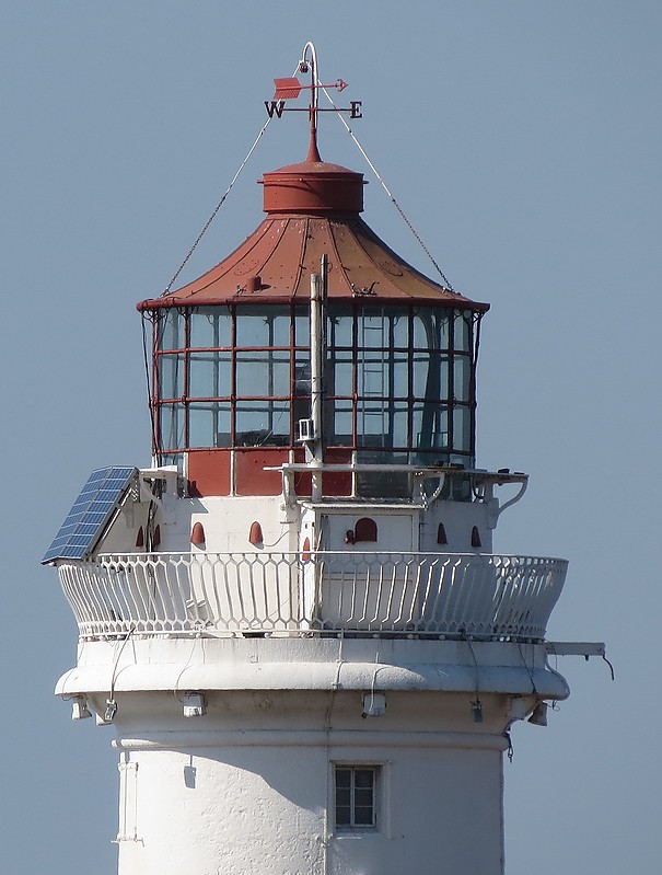 Merseyside / Liverpool Bay / Perch Rock / New Brighton Lighthouse - lantern
Author of the photo: [url=https://www.flickr.com/photos/21475135@N05/]Karl Agre[/url]

Keywords: Liverpool Bay;Mersey;United Kingdom;England;New Brighton;Lantern