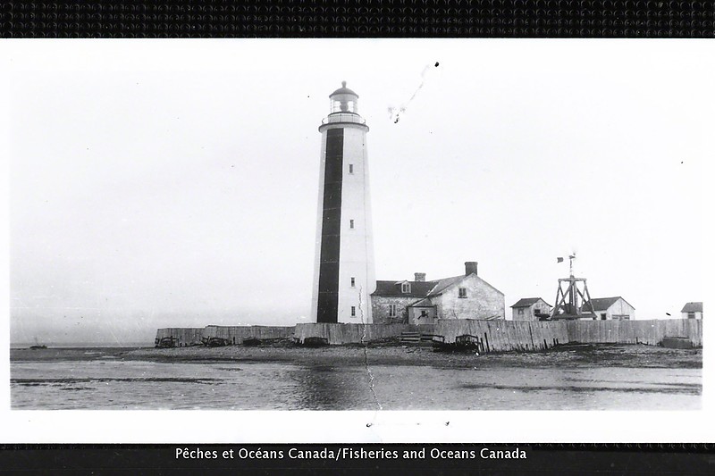 Quebec / Pointe de l'Ouest (West Point) lighthouse - historic picture
Source of the photo: [url=https://www.flickr.com/photos/mpo-dfo_quebec/]MPO-DFO Quebec[/url]

Keywords: Anticosti Island;Canada;Gulf of Saint Lawrence;Quebec;Historic