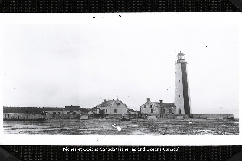 Quebec / Pointe de l'Ouest (West Point) lighthouse - historic picture
Source of the photo: [url=https://www.flickr.com/photos/mpo-dfo_quebec/]MPO-DFO Quebec[/url]

Keywords: Anticosti Island;Canada;Gulf of Saint Lawrence;Quebec;Historic