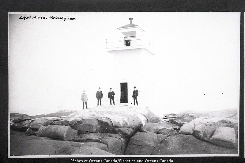 Quebec / Pointe de Natashquan lighthouse - historic picture
Source of the photo: [url=https://www.flickr.com/photos/mpo-dfo_quebec/]MPO-DFO Quebec[/url]

Keywords: Canada;Quebec;Gulf of Saint Lawrence;Historic