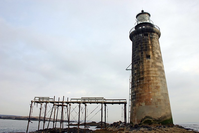 Maine / Ram Island Ledge lighthouse
Author of the photo: [url=https://jeremydentremont.smugmug.com/]nelights[/url]

Keywords: Maine;Portland;United States;Atlantic ocean