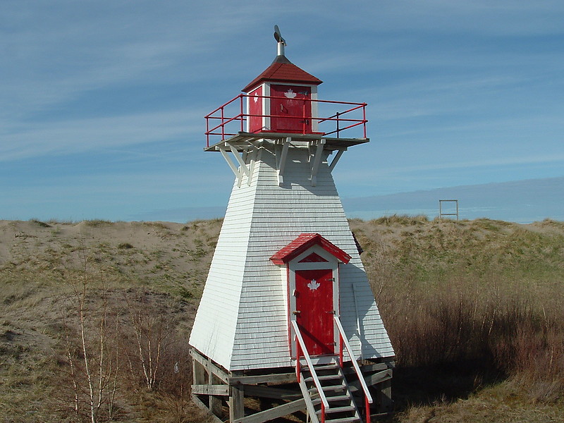 New Brunswick / Pointe du Chene Range Front Lighthouse
Author of the photo: [url=https://www.flickr.com/photos/gauviroo/]Roberto Gauvin[/url]
Keywords: New Brunswick;Canada;Northumberland Strait