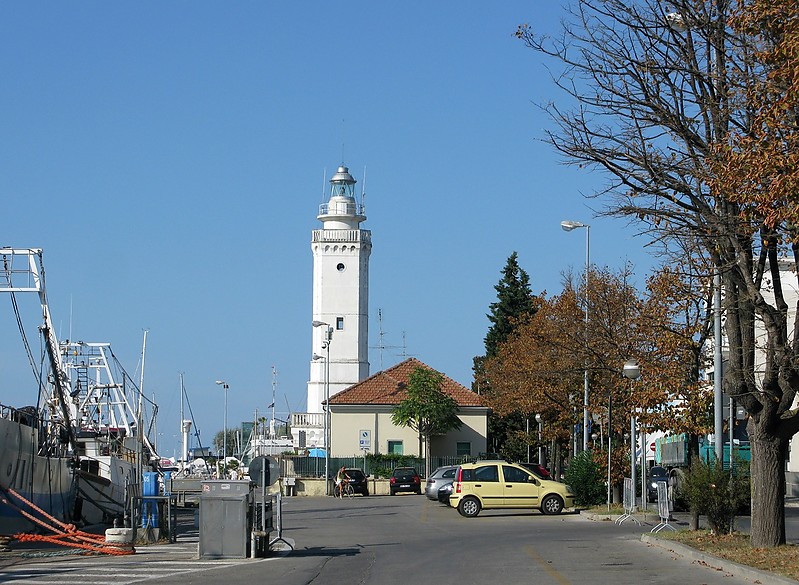 Rimini lighthouse
Author of the photo: [url=http://fotki.yandex.ru/users/semper-scifi/]semper-scifi[/url]
Keywords: Rimini;Italy;Adriatic sea