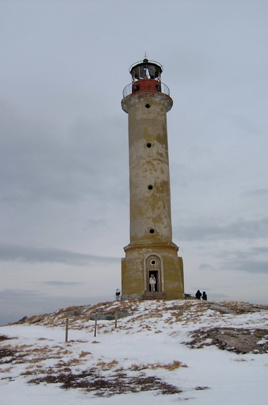 Kola Peninsula / Bol'shoy Oleniy island lighthouse
AKA Russkiy
Source ????????.???
Keywords: Kola Peninsula;Russia;Barents sea