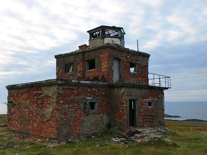 Rybachiy Peninsula / Vaidagubskiy lighthouse - old (2)
Photo by Ilya Tarasov
Keywords: Rybachiy;Murmansk;Barents sea;Russia