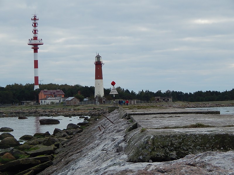 Gulf of Finland / Seskar Lighthouse
Photo by Ilya Tarasov
Left - Radar tower belongs to Saint-Petersburg VTS
Keywords: Gulf of Finland;Russia