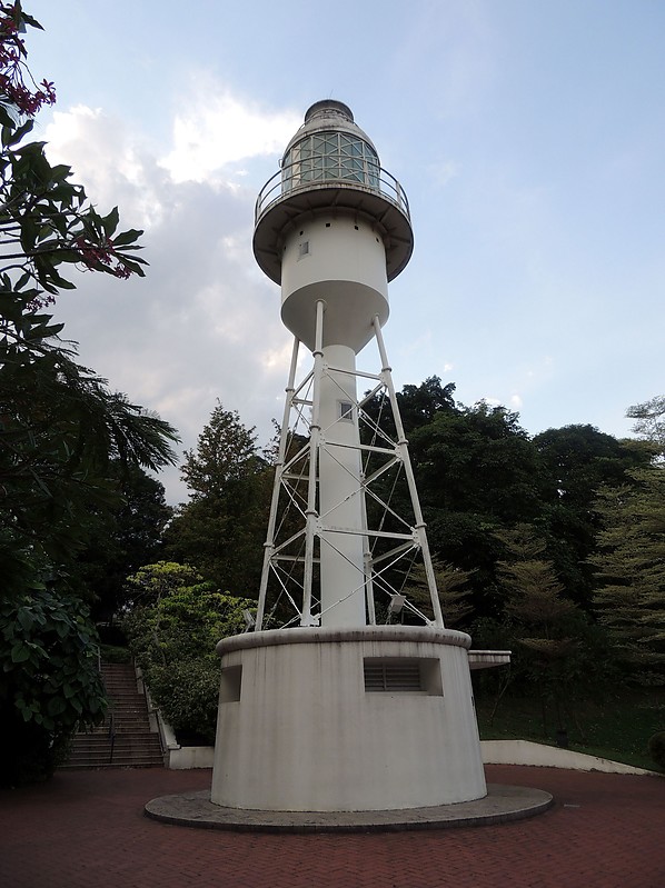 Fort Canning Lighthouse
Author of the photo: [url=https://www.flickr.com/photos/bobindrums/]Robert English[/url]
Keywords: Singapore;Strait of Malacca