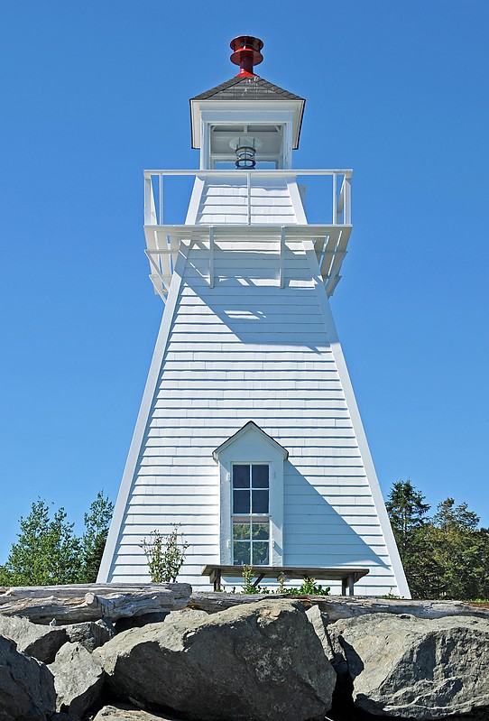 Nova Scotia / Spencer's Island Lighthouse
Author of the photo: [url=https://www.flickr.com/photos/archer10/]Dennis Jarvis[/url]
Keywords: Nova Scotia;Canada;Bay of Fundy