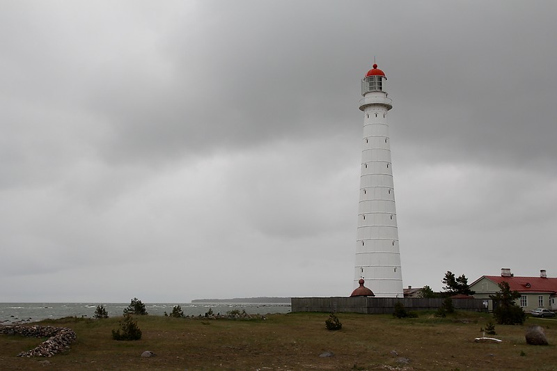 Tahkuna Neem / Tahkuna (Tackerort) Lighthouse
Author of the photo: [url=http://fotki.yandex.ru/users/winterland4/]Vyuga[/url]
Keywords: Estonia;Hiiumaa;Baltic sea
