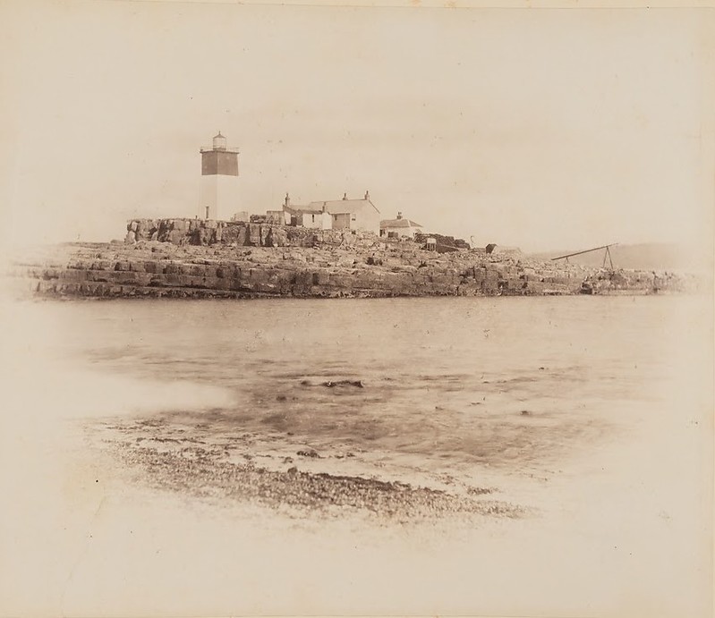Derwent / Iron Pot Island lighthouse - historic picture
Photo around 1885-1890
Keywords: Tasmania;Australia;Southern ocean;Derwent;Historic