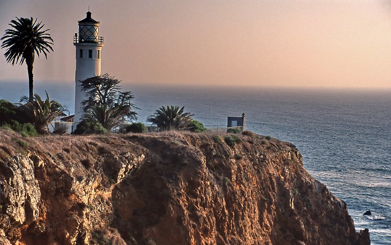 California / Point Vincente Lighthouse
Author of the photo: [url=https://www.flickr.com/photos/rekissel/sets/72157600322012702]Bob Kissel[/url]
Keywords: California;Los Angeles;Pacific ocean;United States