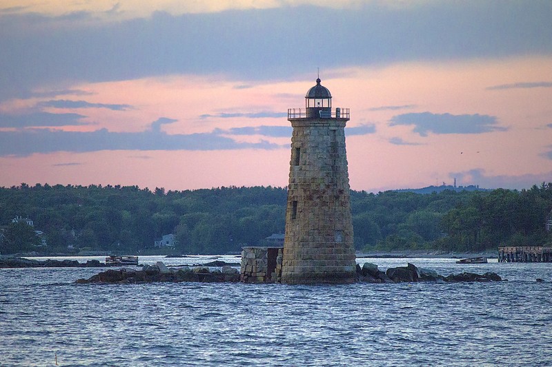 Maine / Whaleback Ledge lighthouse
Author of the photo: [url=https://jeremydentremont.smugmug.com/]nelights[/url]
Keywords: Maine;Atlantic ocean;United States;Offshore;Sunset