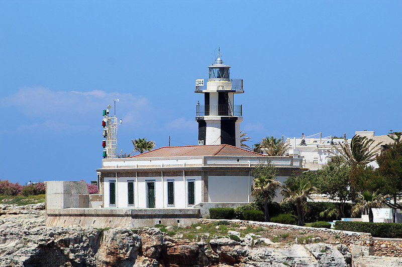 Balearic Islands / Menorca / Ciutadella lighthouse
AKA Punta de Sa Farola
Author of the photo: [url=https://www.flickr.com/photos/31291809@N05/]Will[/url]
Keywords: Balearic Islands;Menorca;Spain;Mediterranean sea