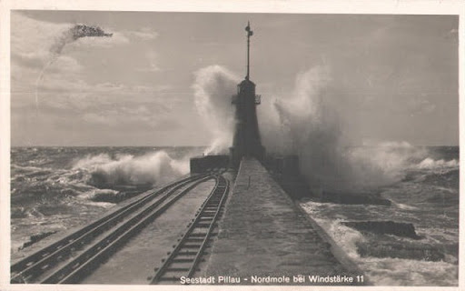Kaliningrad / Baltiysk / North mole light - historic picture in storm
At that time town name was Pillau
Keywords: Kaliningrad;Baltiysk;Russia;Baltic sea;Historic;Storm