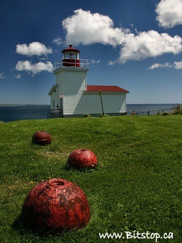 Newfoundland / Powles Head lighthouse
Source: [url=http://bitstop.squarespace.com]Bit Stop[/url]
Keywords: Newfoundland;Canada;Atlantic ocean