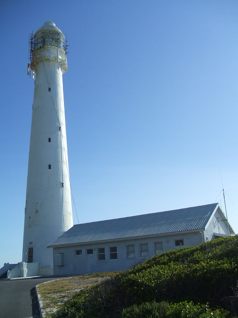 Cape Peninsula / Slangkop point Lighthouse
Source: [url=http://lighthouses-of-sa.blogspot.ru/]Lighthouses of S Africa[/url]
Keywords: Cape Peninsula;South Africa;Atlantic ocean