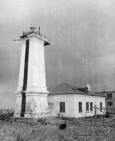 Sakhalin / Valuyevskiy lighthouse - historic picture
AKA Rybnovsk range front      
Source: [url=http://www.sakhalin.ru/Region/lighthouses/ZhonkNew.htm]Sakhalin.ru[/url]
Keywords: Amur gulf;Sakhalin;Far East;Russia;Historic