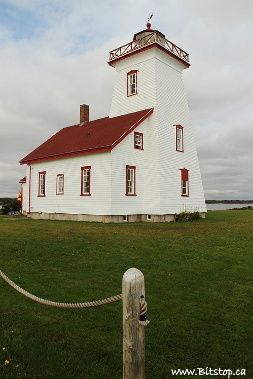 Prince Edward Island / Wood Islands lighthouse
Source: [url=http://bitstop.squarespace.com]Bit Stop[/url]
Keywords: Prince Edward Island;Canada;Northumberland strait
