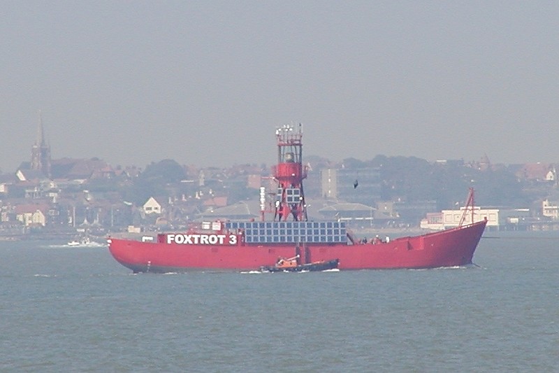 Trinity House Lightvessel 17 (LV 17)
Seen being towed from Harwich on the 17th June 2006
Keywords: England;United Kingdom;Lightship;English channel