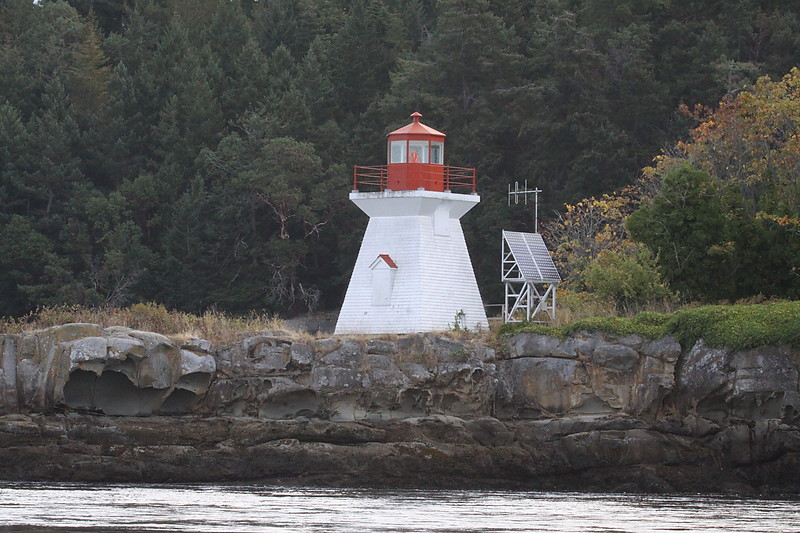 Porlier Pass Rear Range - Virago Point lighthouse
Located at the northwest end of Galiano Island in British Columbia, Canada
Keywords: Canada;British Columbia;Strait of Georgia
