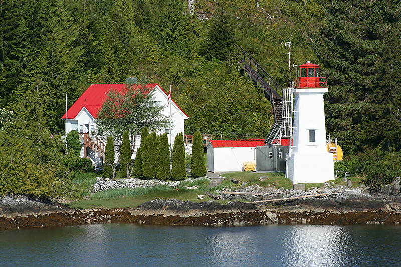 Dryad Point Lighthouse
Dryad Point Lighthouse is located on the northeast point of Campbell Island about 3 km (2 mi) north of Bella Bella.
Keywords: Campbell Island;British Columbia;Canada