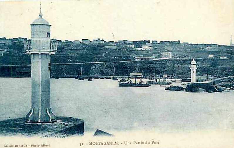 Mostaganem / Jetée Nord Spur Light (old-front left) & Jetée du Sud (Mole de la Liberation) (old-distant right)
Keywords: Algeria;Mostaganem;Mediterranean sea;Historic
