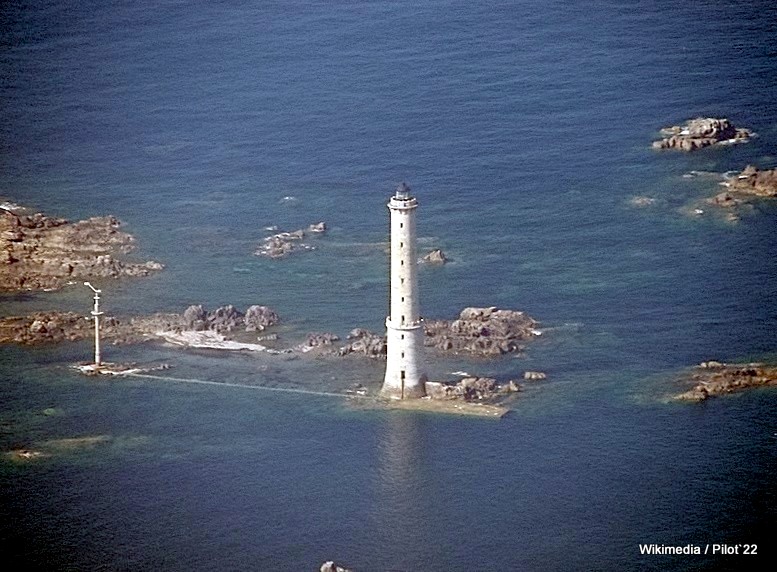 Brittany / Cotes-d`Armor /  Les Héaux de Bréhat Lighthouse
Keywords: Ile de Brehat;English channel;France;Aerial;Offshore