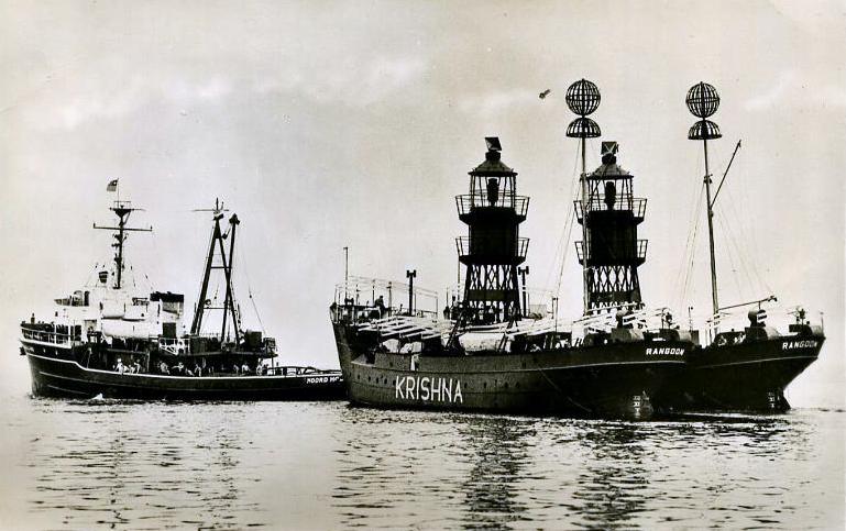 Rangoon Area Lightvessels Krishna & Baragua
Built in 1953 by the Ferus Smit Yard, Westerbroek, Groningen, The Netherlands. Towed to Burma by the Noord Holland, Wijsmuller, IJmuiden.
Nice ships with accomodation, and tropic sun covering.
Thanks for the picture and info to Jaap Termes.
Keywords: Myanmar;Yangon;Lightship;Historic