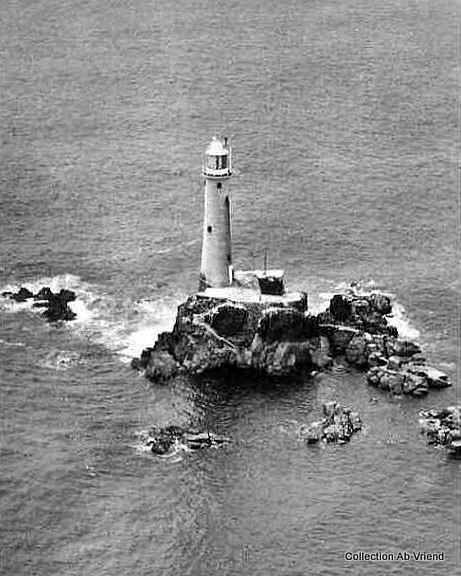 Land's End / Longships Lighthouse
Built in 1873, since 1988 un-manned.
This is an nice old picture, still without heli-platform.
Keywords: Cornwall;England;United Kingdom;Celtic sea;Historic;Offshore