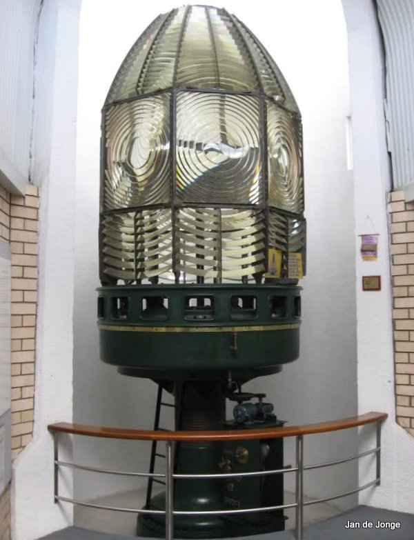 Narooma / Lighthouse Museum / Montaque Island Lighthouse Lens
Narooma is a small town near Montaque Island.
Keywords: New South Wales;Australia;Tasman sea;Lamp;Museum