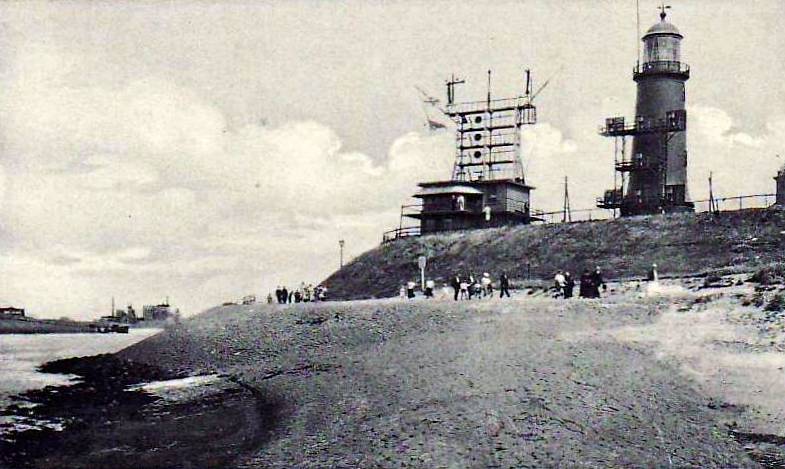 IJmuiden low, range front Lighthouse & Semafoor
picture 1935
Keywords: Ijmuiden;Netherlands;North sea;Historic