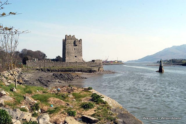 Newry District / Carlingford Lough / Warrenpoint /  Newry River / Narrow Water Beacon (at right)
Keywords: Warrenpoint;Ireland;Irish sea;Offshore