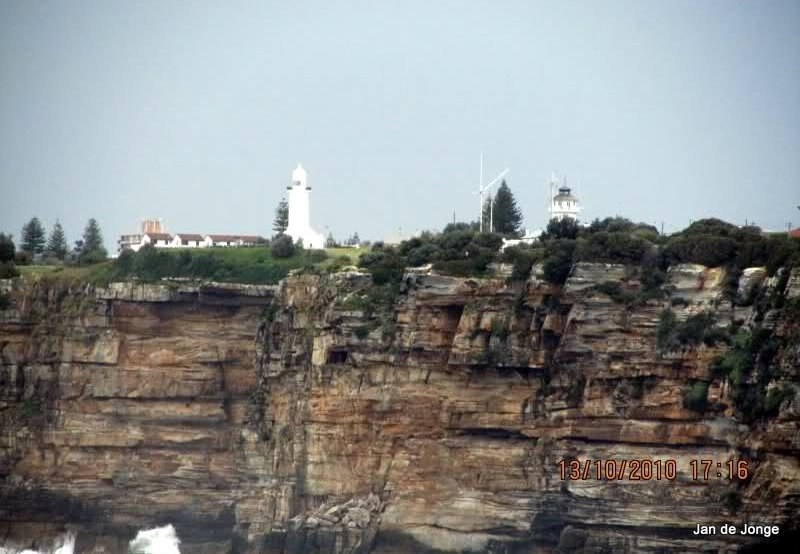 Sydney / MacQuarie (South Head Upper) Lighthouse
From the other side, Lighthouse left, signalstation right.
Keywords: Sydney;Australia;Tasman sea;New South Wales