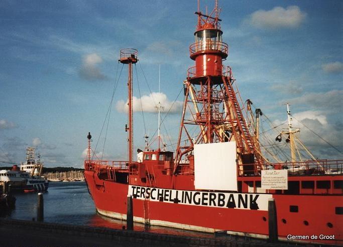 Lichtschip no. 9 Terschellingerbank
Moored in West Terschelling Harbour.
Keywords: Netherlands;North sea;Lightship