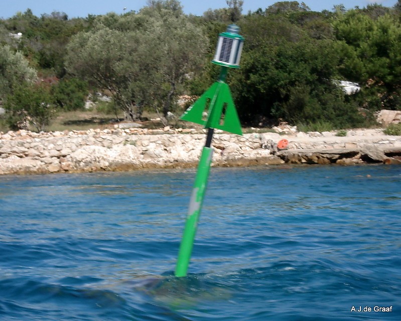 Mali ??drelac / Pa??man side light
Green 1
On every sign there's a different model light.
The numbers are from West to East.
Keywords: Croatia;Adriatic sea;Offshore