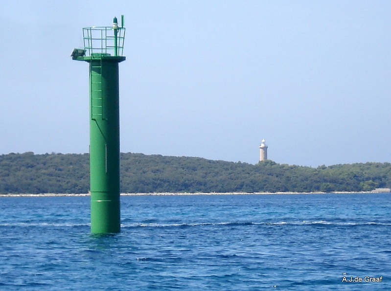 Dugi Otok / Pli? (Rt) Oklju??i? light
Over the Pantera Bay is seen Veli Rat lighthouse.
Keywords: Croatia;Adriatic sea;Offshore