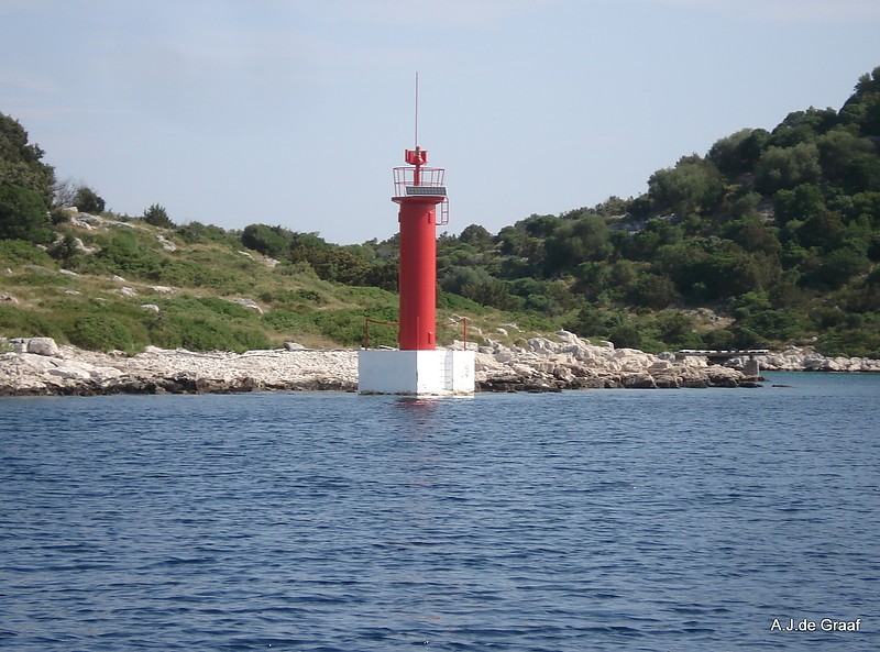Ist Island / Rt Tureta light
Keywords: Croatia;Adriatic sea