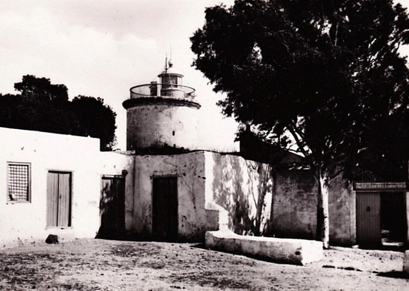 Cape Carthage / Djebel Menara / Sidi Bou Said / Phare de Ras Qatarjamak
Tunesia`s oldest lighthouse
Keywords: Tunisia;Tunisia;Mediterranean sea;La Goulette;Historic