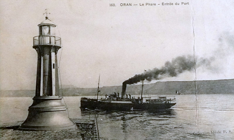 Oran / Jetée du Large (Jetée Fellaoucene) Head Light (1)
If correct, this steamer should sail here before 1905
Keywords: Mediterranean sea;Oran;Algeria;Historic