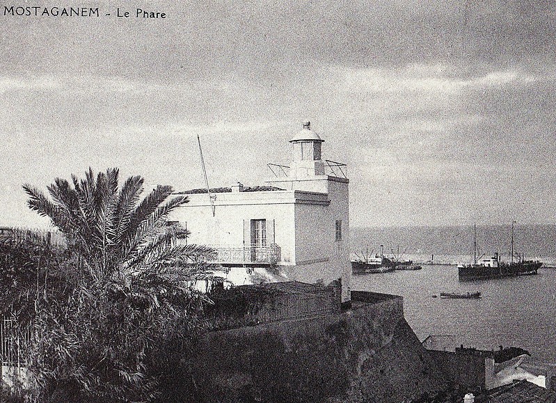 Mostaganem / Le Phare (the old lighthouse)
Keywords: Algeria;Mostaganem;Mediterranean sea;Historic