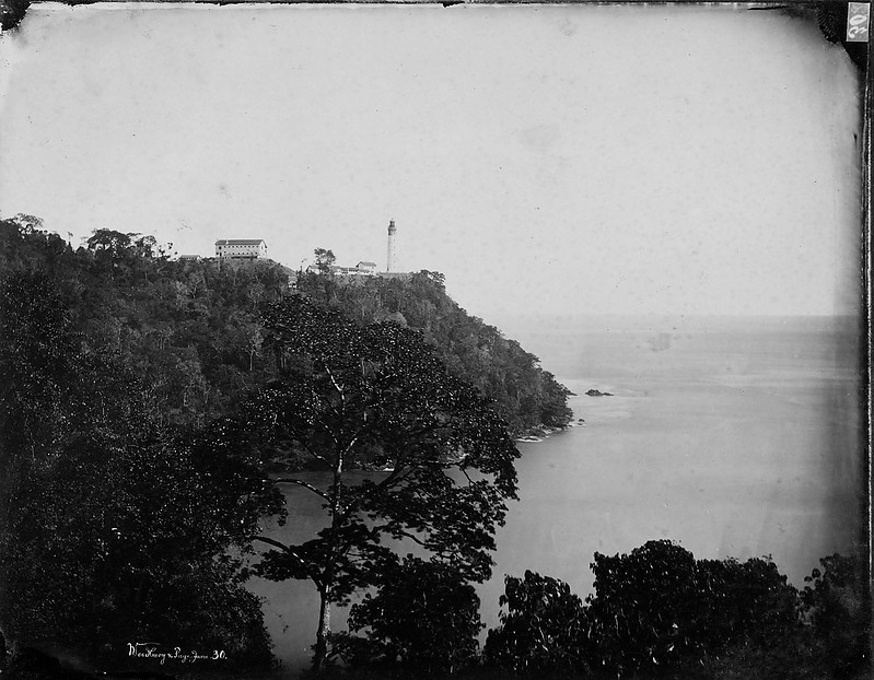 N-W Sumatra / Atjeh / Pulau Breueh / Breueh Lighthouse (Willemstoren)
Built in 1875 by the Nederlands Indisch Gouvernement.
Picture 1875-1885 tropenmuseum Amsterdam.
The tsunami 26-12-2004 destroyed Atjeh, the tower was high over the waves.
Keywords: Pulau Breueh;Sumatra;Malacca strait;Grand channel;Indonesia;Historic