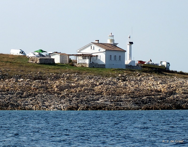 S.E Istra / Rt Marlera Lighthouse
Picture 07/2014, harvest time.
Keywords: Croatia;Adriatic sea