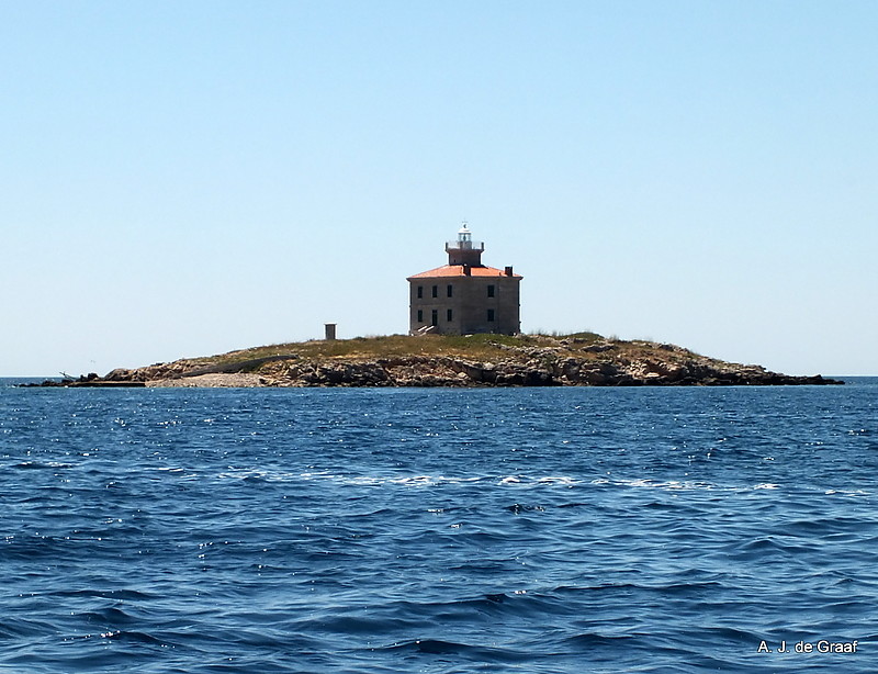 Vela Vrata / Hrid Zaglav Lighthouse
Keywords: Croatia;Adriatic sea