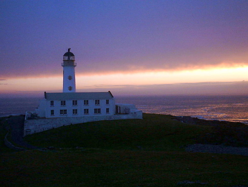 Shetland Islands / Fair Isle / South Lighthouse ( Skadden )
Keywords: Shetland Islands;Atlantic ocean;United Kingdom;Scotland;Sunset