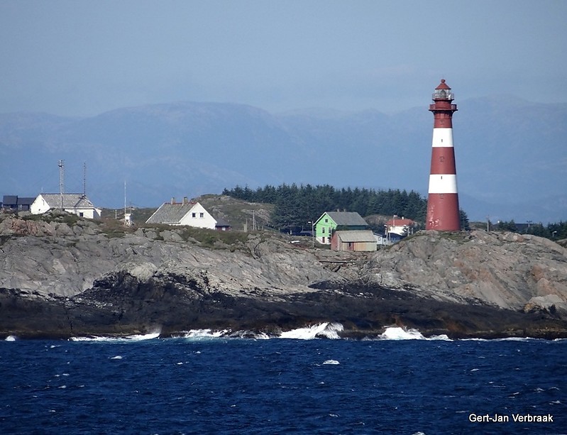 Approach Bergen / Fedje Pilot Station / Hellisöy Lighthouse
Made on board the Bitland
Keywords: Fedje;Norway;North Sea