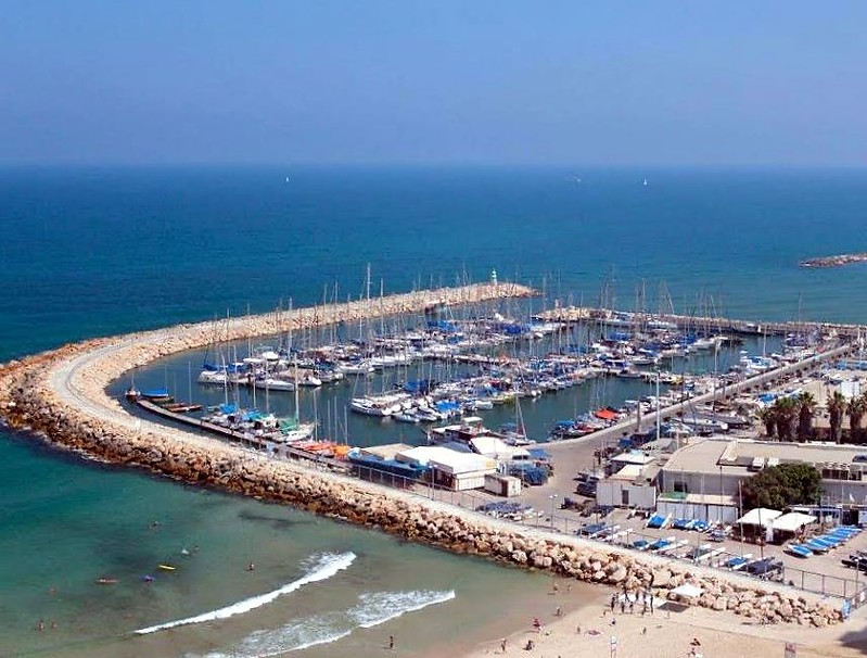 Tel Aviv Marina (city center) / Outer Breakwaterhead Light
Keywords: Tel Aviv;Israel;Mediterranean sea