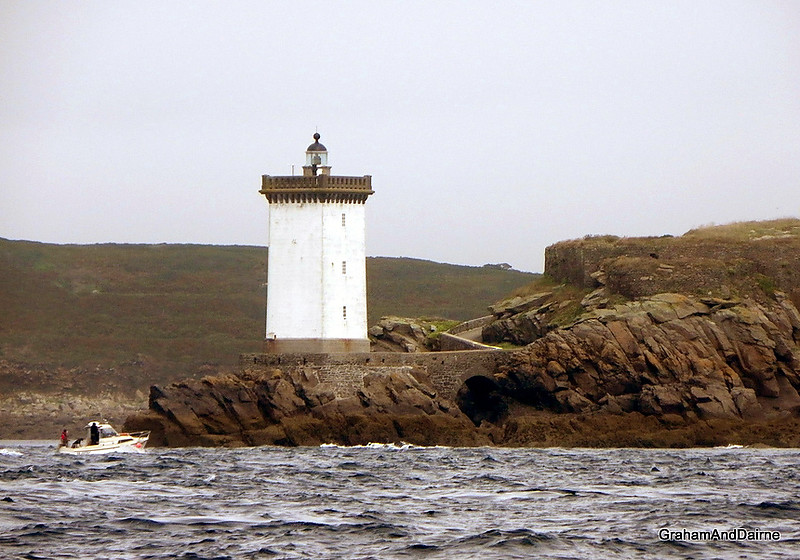 Brittany / Finistere / Chenal du Four / Le Conquet / Kermovan Lighthouse
This key lighthouse near Le Conquet provides the main lead down the Chenal du Four
Keywords: France;Le Conquet;Bay of Biscay;Brittany