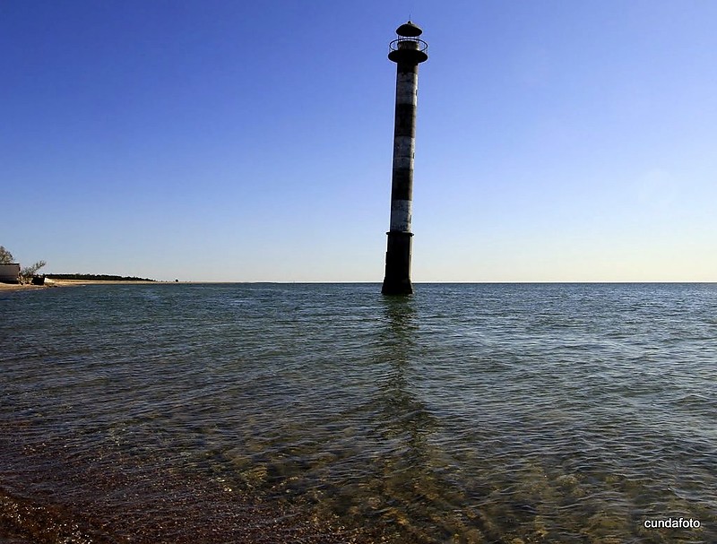 Saaremaa / Undva Poolsaar Peninsula / Kiipsaar (Hundsort) Lighthouse
Still standing
Keywords: Saaremaa;Estonia;Baltic sea